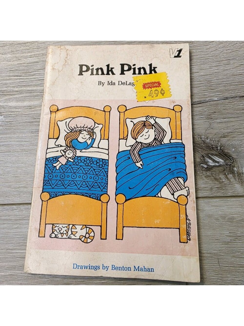 Vtg 1973 Pink Pink by Ida DeLage Drawings Benton Mahan Paperback